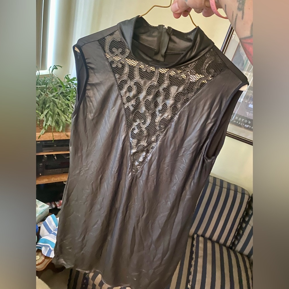 Darque Unisex Dress